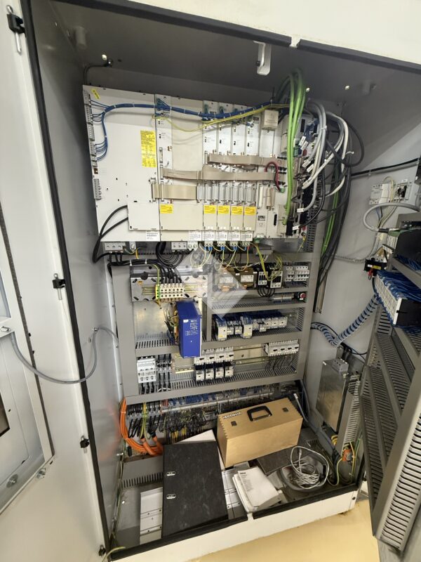 Hermle C600U BAB-Zentrum_2004_IntNr231232 – Bild 3