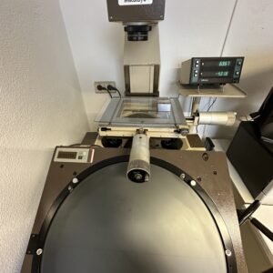 gebr. Profilprojektor Mitutoyo PV 500 _IntNr231045